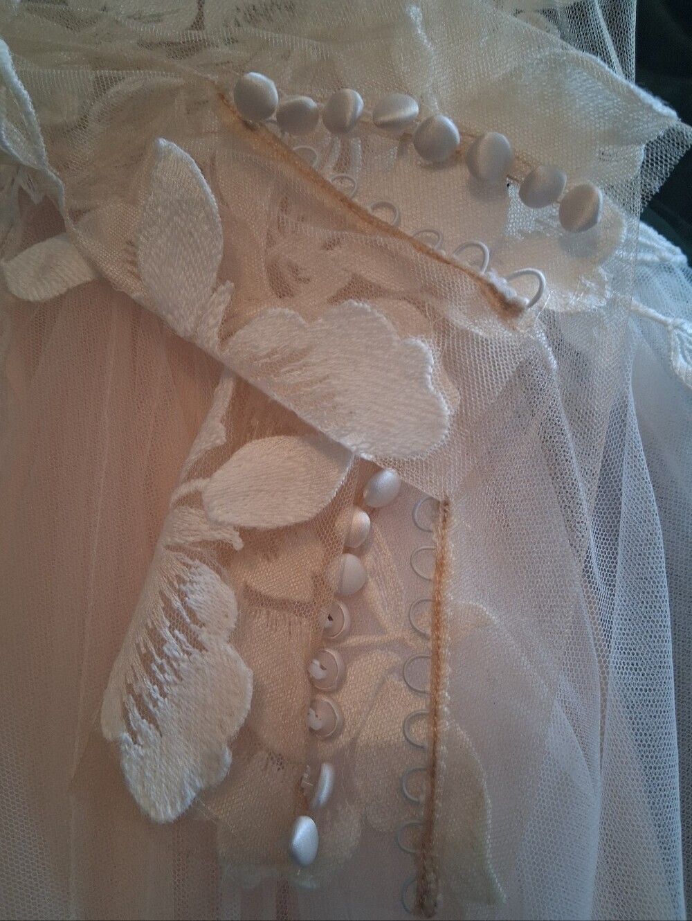 Vow’d Freesia Lace Champagne Wedding Dress Size 10 - Picture 11 of 14